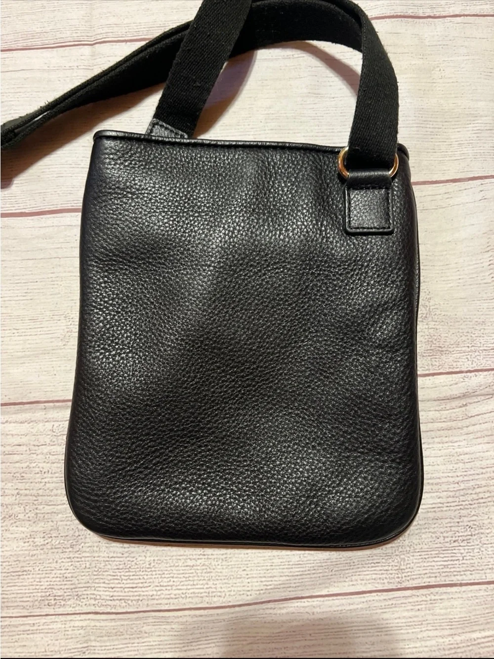 Michael Kors compact pebbled